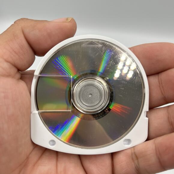 Family Guy Video Game UMD Disc Only (SONY PSP 2006) - Picture 2 of 3